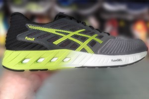 Asics FuzeX Hombre Lima Negro